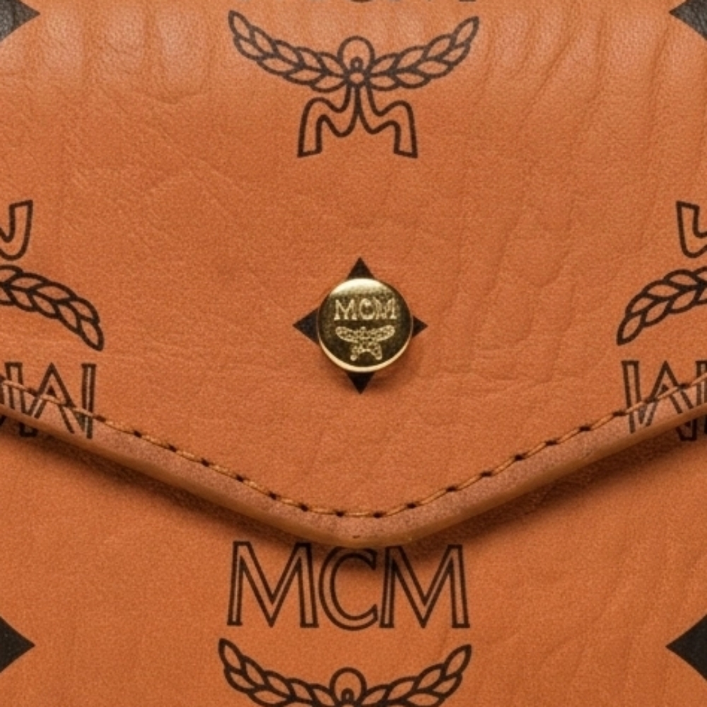 MCM Visetos Monogram Envelope Clutch - Picture 4 of 4
